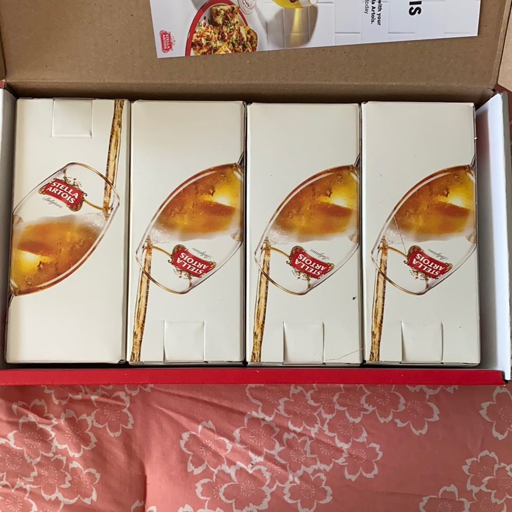 4 Stella Artois glasses